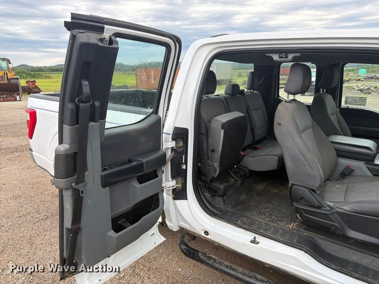 image for item DQ7872 2022 Ford F150 XL Ext. Cab pickup truck