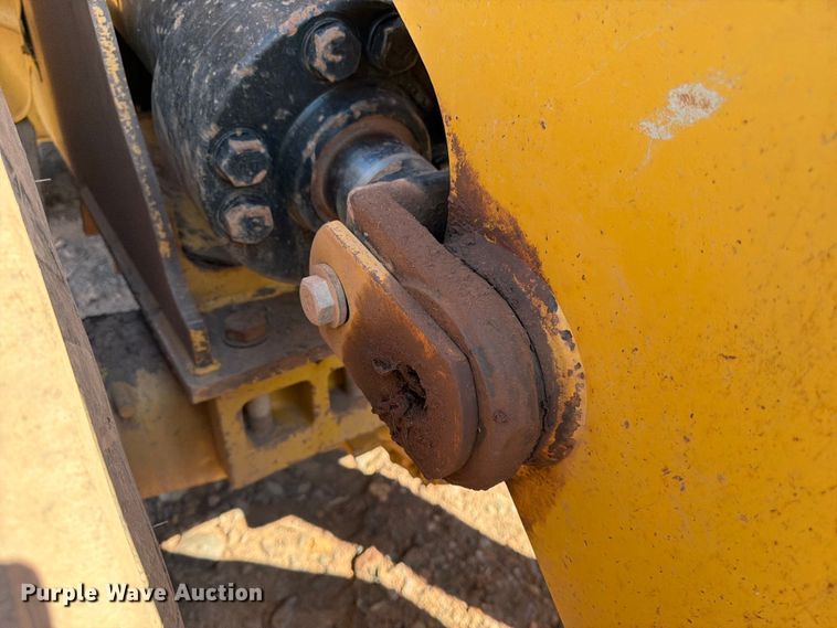 image for item DQ7916 2011 Caterpillar 966K wheel loader
