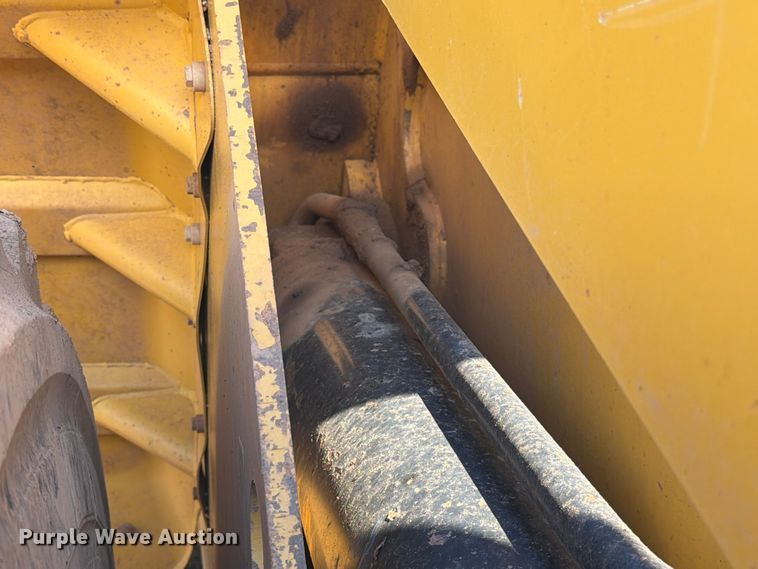 image for item DQ7916 2011 Caterpillar 966K wheel loader