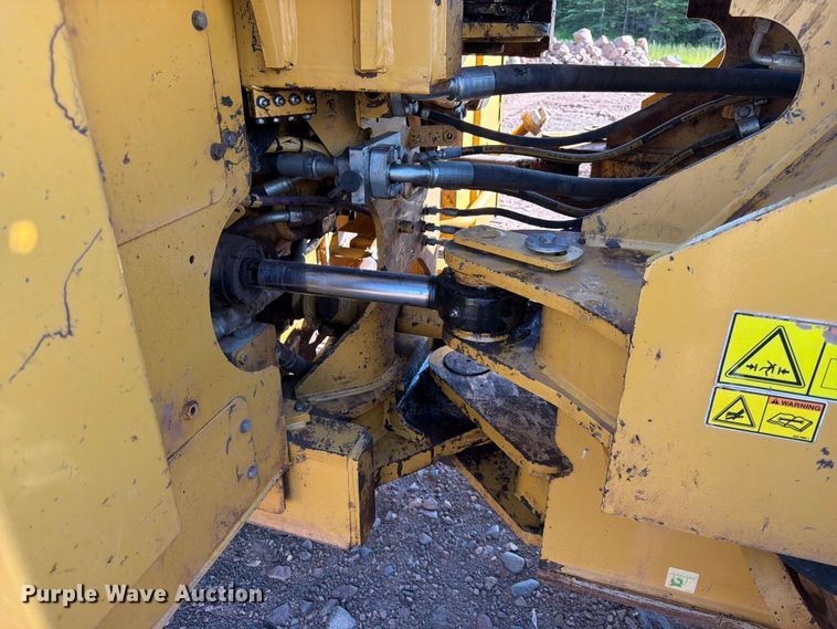 image for item DQ7916 2011 Caterpillar 966K wheel loader