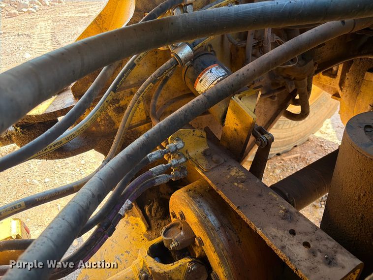 image for item DQ7916 2011 Caterpillar 966K wheel loader