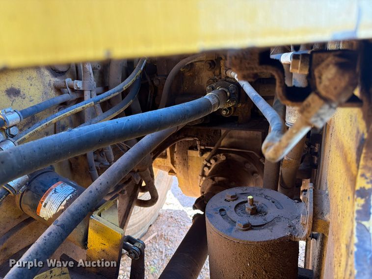 image for item DQ7916 2011 Caterpillar 966K wheel loader