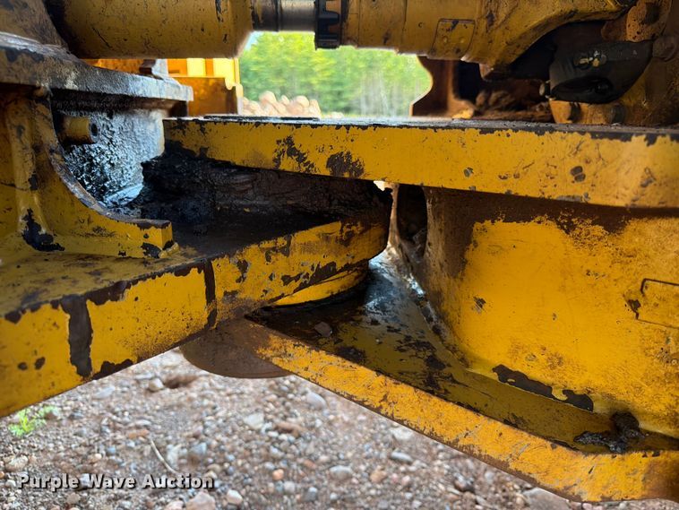 image for item DQ7916 2011 Caterpillar 966K wheel loader