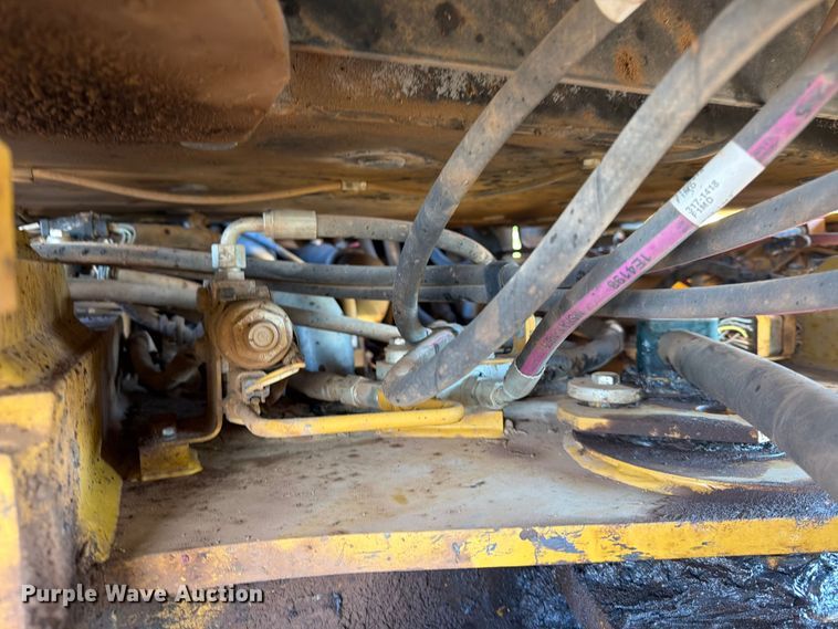 image for item DQ7916 2011 Caterpillar 966K wheel loader