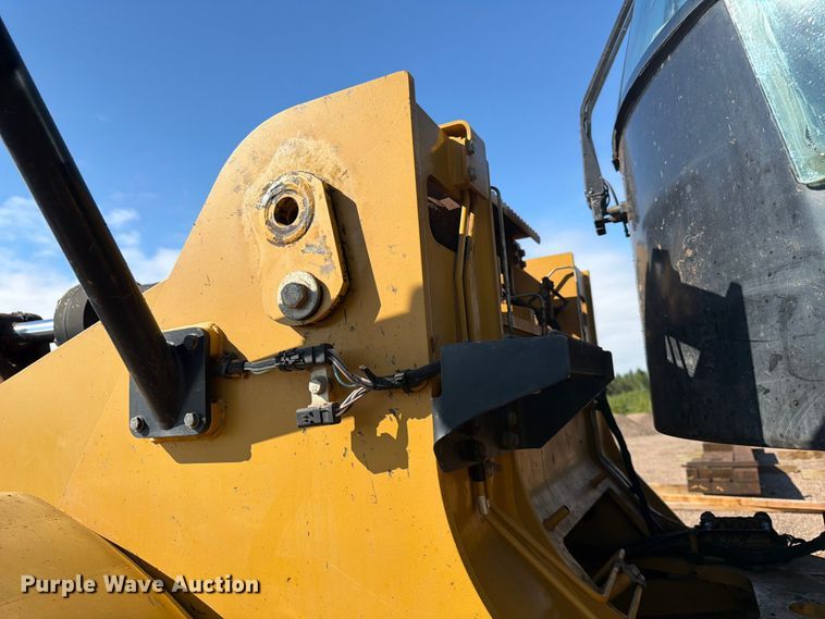 image for item DQ7916 2011 Caterpillar 966K wheel loader