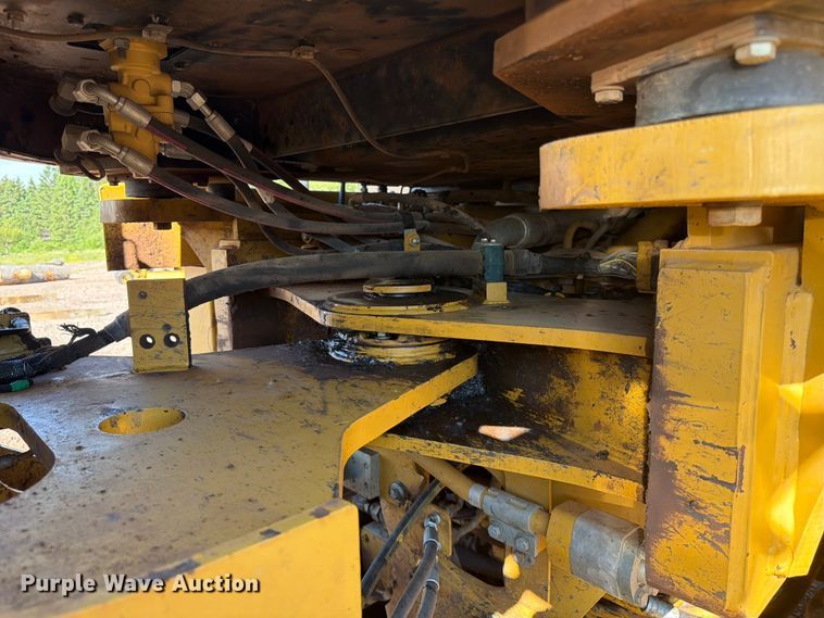 image for item DQ7916 2011 Caterpillar 966K wheel loader