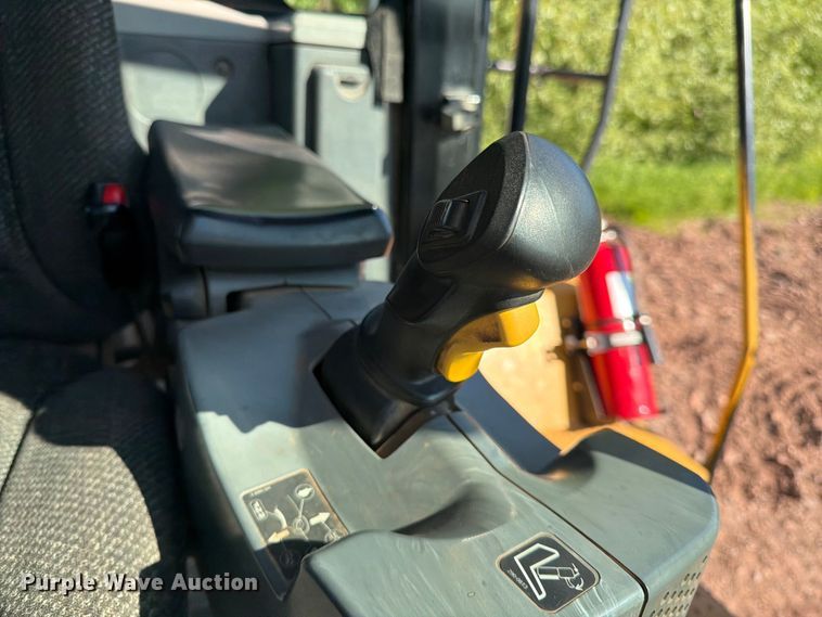 image for item DQ7916 2011 Caterpillar 966K wheel loader