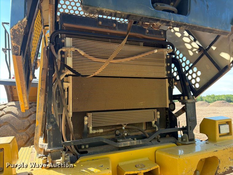 image for item DQ7916 2011 Caterpillar 966K wheel loader