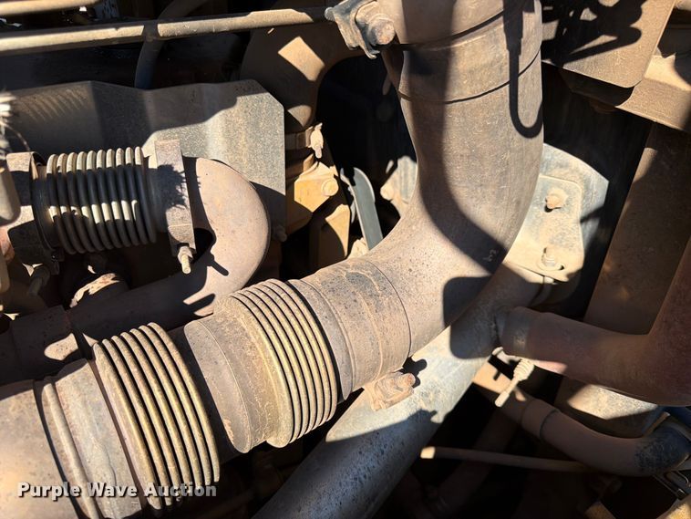image for item DQ7916 2011 Caterpillar 966K wheel loader