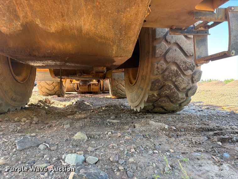 image for item DQ7916 2011 Caterpillar 966K wheel loader