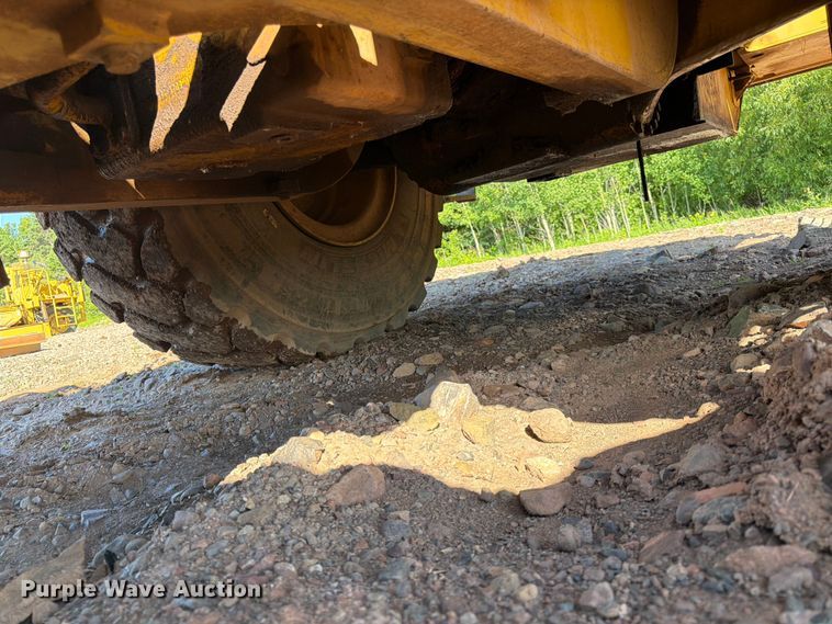 image for item DQ7916 2011 Caterpillar 966K wheel loader