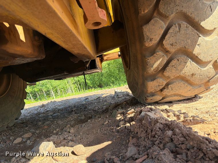 image for item DQ7916 2011 Caterpillar 966K wheel loader