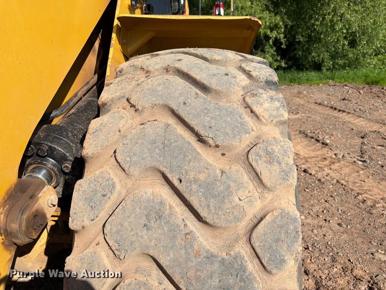 image for item DQ7916 2011 Caterpillar 966K wheel loader