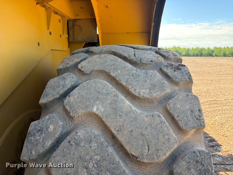image for item DQ7916 2011 Caterpillar 966K wheel loader