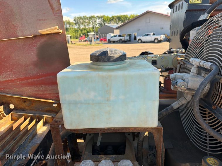image for item DQ7928 2015 Ditch witch JT25 directional boring unit