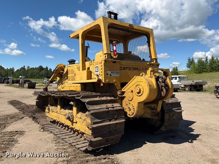 image for item DQ7930 1972 Caterpillar D8H cable plow