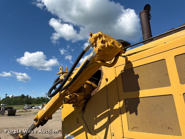 image for item DQ7930 1972 Caterpillar D8H cable plow