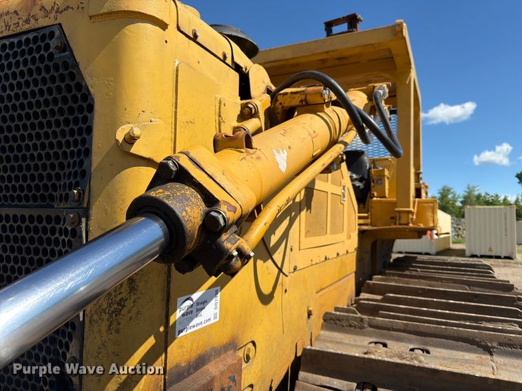 image for item DQ7930 1972 Caterpillar D8H cable plow