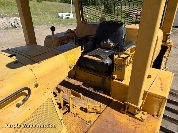 image for item DQ7930 1972 Caterpillar D8H cable plow