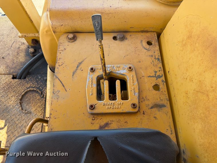 image for item DQ7930 1972 Caterpillar D8H cable plow