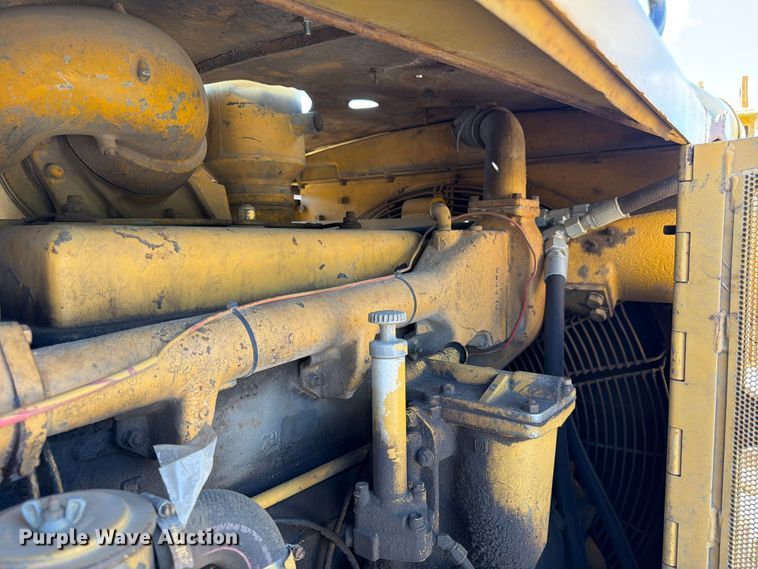 image for item DQ7930 1972 Caterpillar D8H cable plow