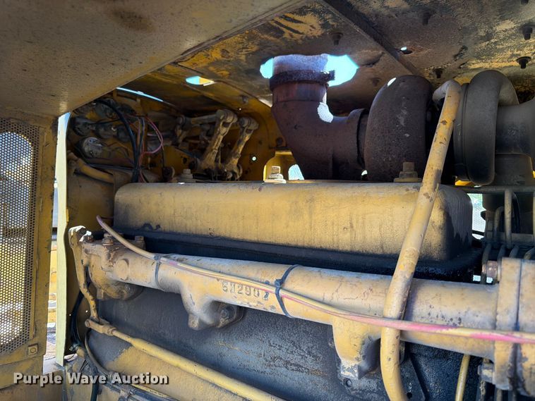 image for item DQ7930 1972 Caterpillar D8H cable plow