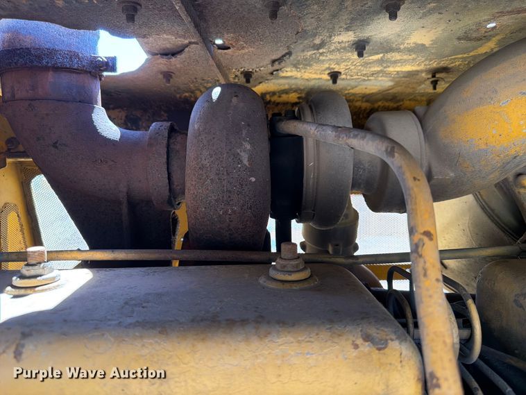 image for item DQ7930 1972 Caterpillar D8H cable plow