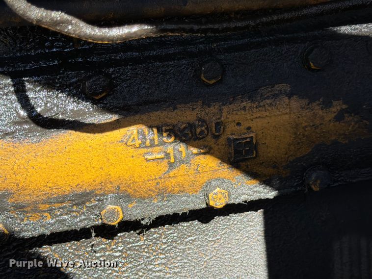 image for item DQ7930 1972 Caterpillar D8H cable plow