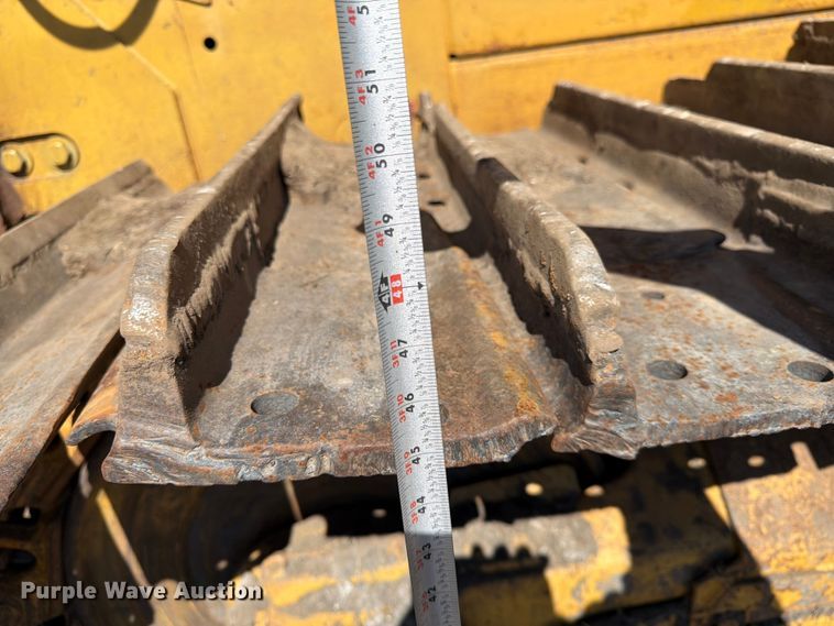 image for item DQ7930 1972 Caterpillar D8H cable plow