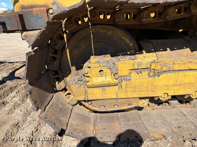 image for item DQ7930 1972 Caterpillar D8H cable plow