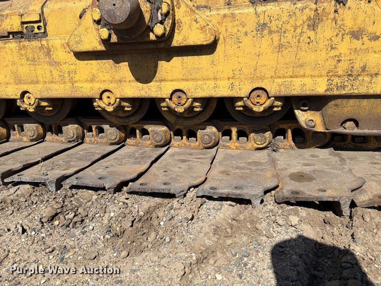 image for item DQ7930 1972 Caterpillar D8H cable plow