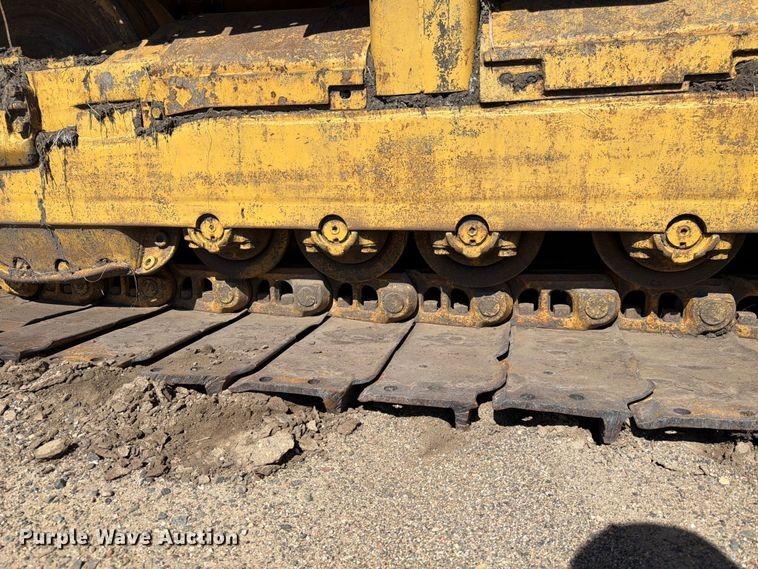 image for item DQ7930 1972 Caterpillar D8H cable plow