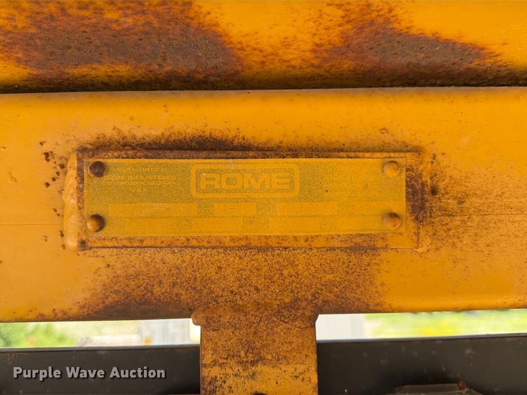 image for item DQ7930 1972 Caterpillar D8H cable plow