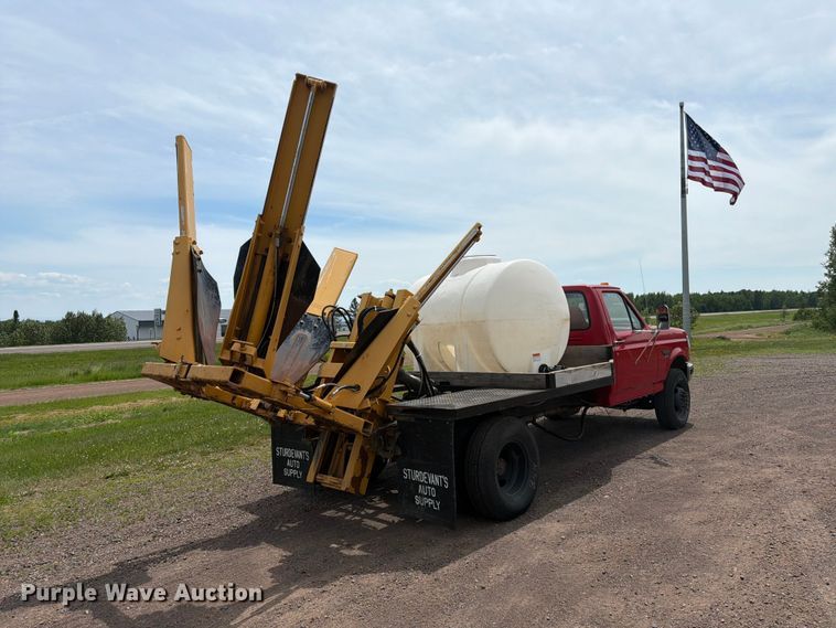 image for item DQ7932 1996 Ford F450 Super Duty flatbed truck