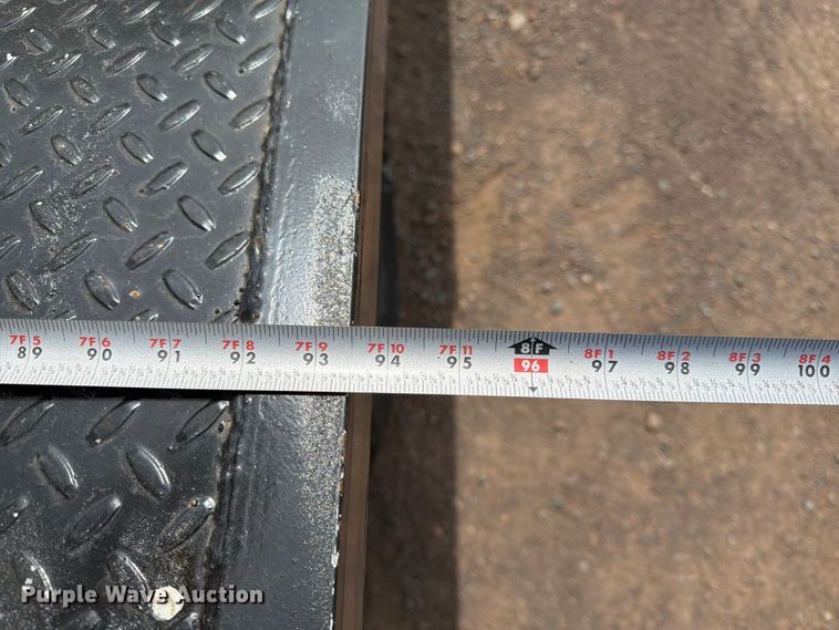 image for item DQ7932 1996 Ford F450 Super Duty flatbed truck