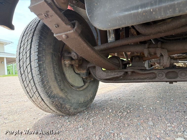 image for item DQ7932 1996 Ford F450 Super Duty flatbed truck