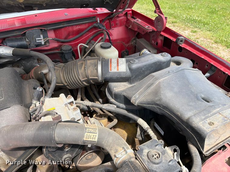 image for item DQ7932 1996 Ford F450 Super Duty flatbed truck
