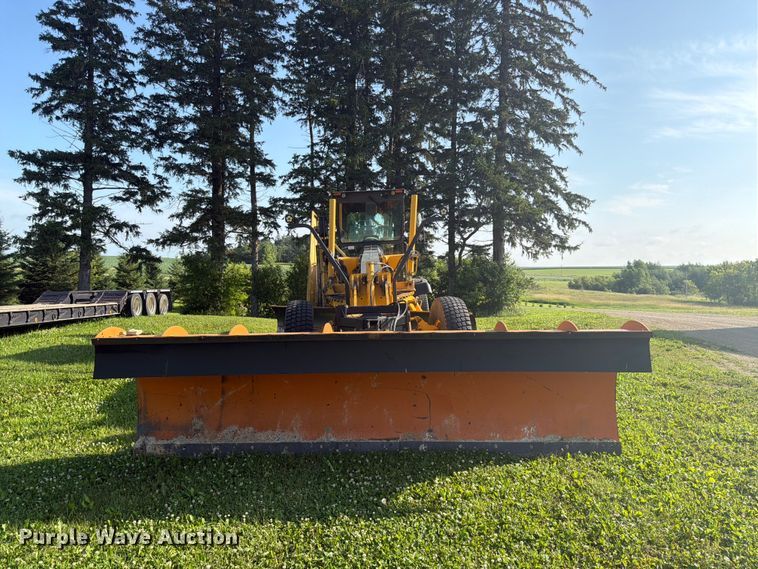 image for item DQ7935 2003 Volvo G740B motor grader