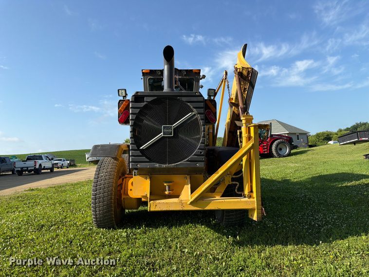 image for item DQ7935 2003 Volvo G740B motor grader