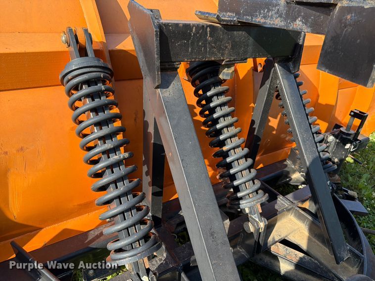 image for item DQ7935 2003 Volvo G740B motor grader