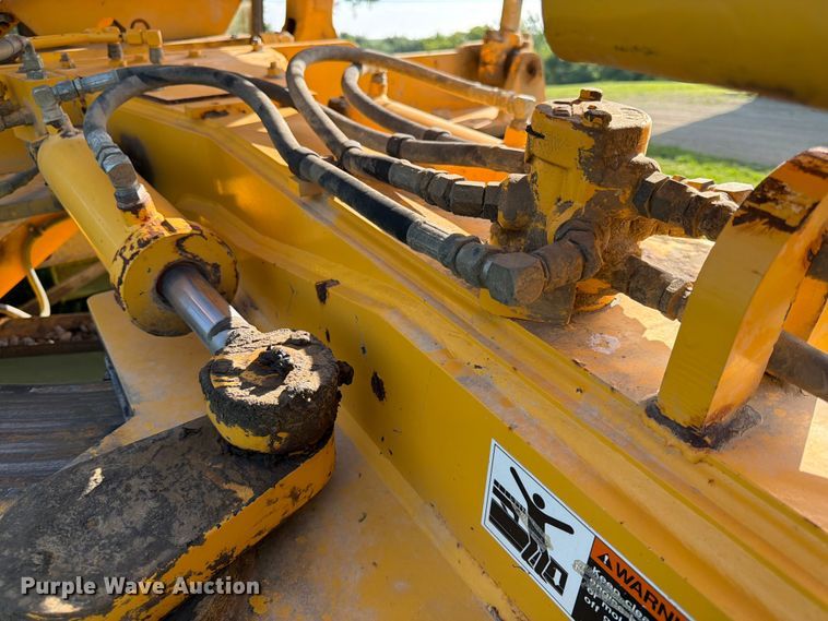 image for item DQ7935 2003 Volvo G740B motor grader
