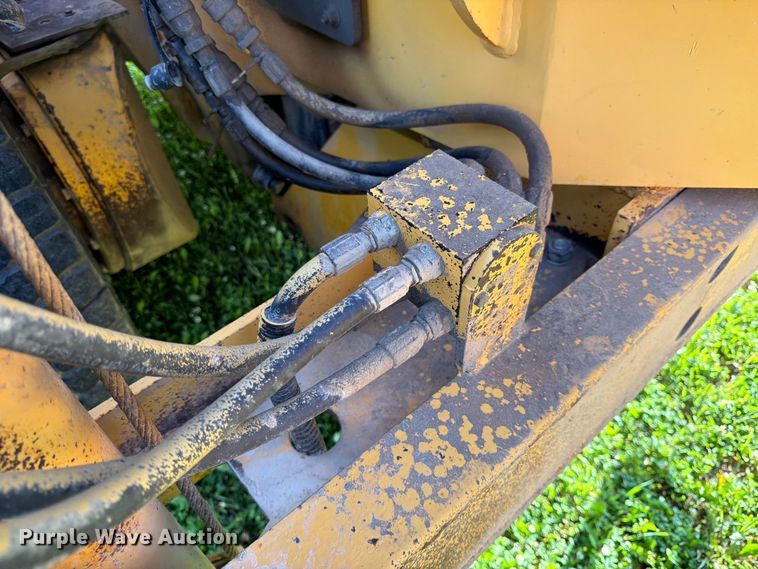 image for item DQ7935 2003 Volvo G740B motor grader
