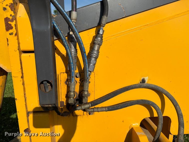 image for item DQ7935 2003 Volvo G740B motor grader