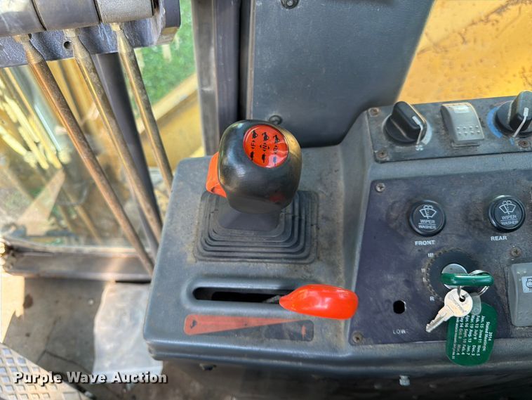 image for item DQ7935 2003 Volvo G740B motor grader