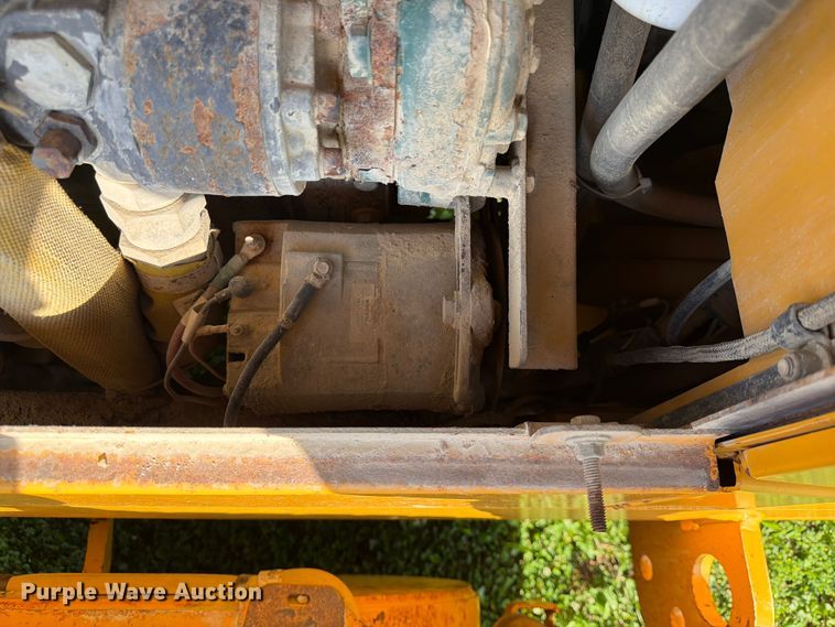 image for item DQ7935 2003 Volvo G740B motor grader