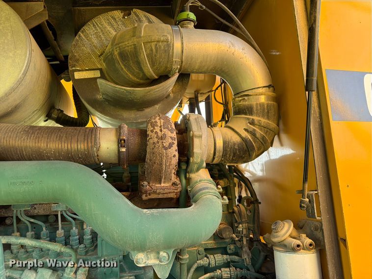 image for item DQ7935 2003 Volvo G740B motor grader