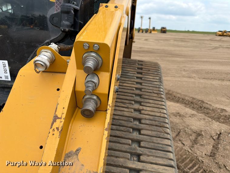 image for item DQ7937 2023 Caterpillar 279D3 XPS tracked skid steer loader