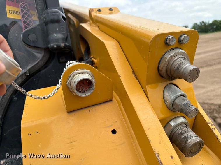 image for item DQ7937 2023 Caterpillar 279D3 XPS tracked skid steer loader