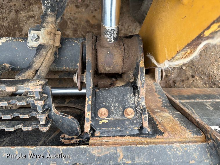 image for item DQ7937 2023 Caterpillar 279D3 XPS tracked skid steer loader