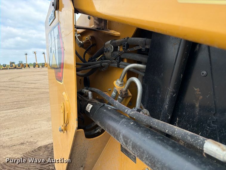 image for item DQ7937 2023 Caterpillar 279D3 XPS tracked skid steer loader